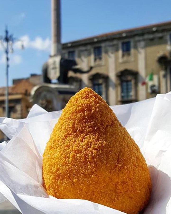 Cesare'S Home Катания Екстериор снимка